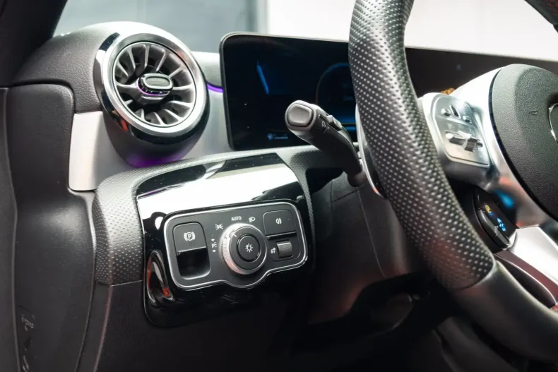 Mercedes-Benz A 35 AMG din 2022 cu 23.489 km - oferta MER152330 - foto 32