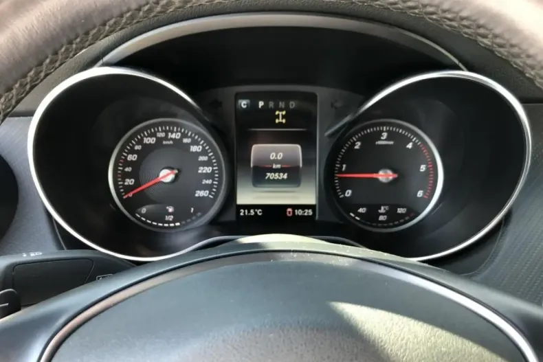 Mercedes-Benz X 350 din 2020 cu 70.900 km - oferta MER152335 - foto 9