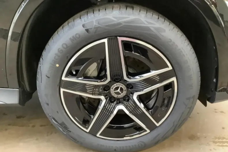 Mercedes-Benz GLC 300 din 2024 cu 8.600 km - oferta MER152336 - foto 6