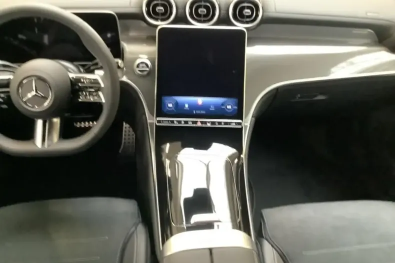 Mercedes-Benz GLC 300 din 2024 cu 8.600 km - oferta MER152336 - foto 10