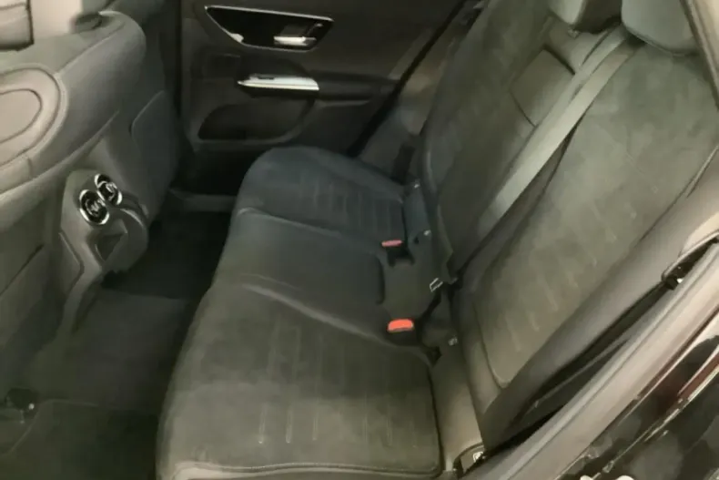 Mercedes-Benz GLC 300 din 2024 cu 8.600 km - oferta MER152336 - foto 15