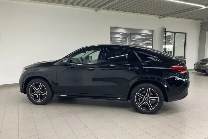 Mercedes-Benz GLE 400 din 2022 cu 69.980 km - oferta MER152337 - foto 2