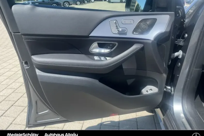 Mercedes-Benz GLE 300 din 2024 cu 13.850 km - oferta MER152339 - foto 8