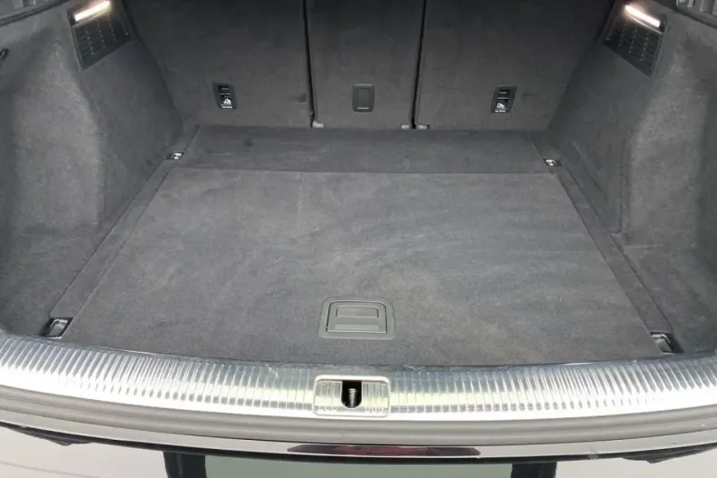 Audi Q5 din 2022 cu 75.991 km - oferta AUD152341 - foto 18