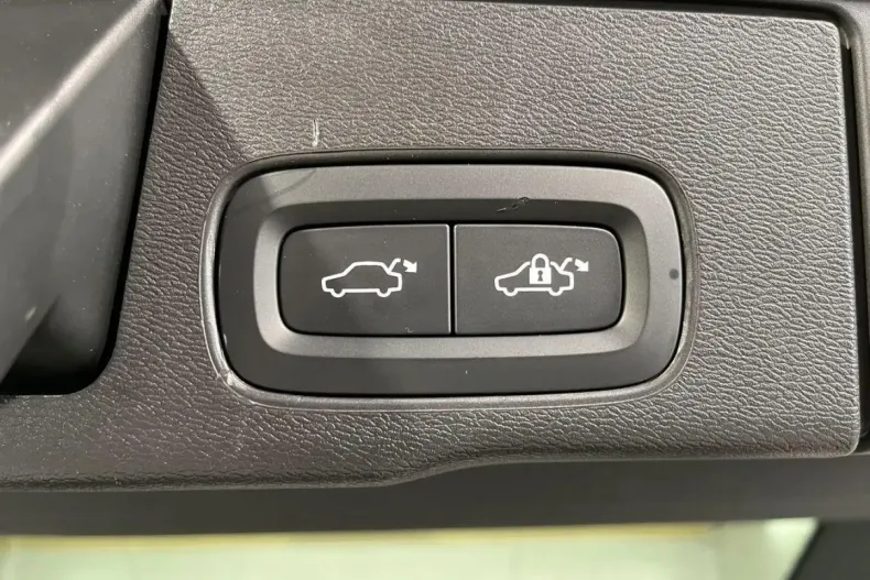 Volvo XC60 din 2020 cu 94.919 km - oferta VOL152347 - foto 25