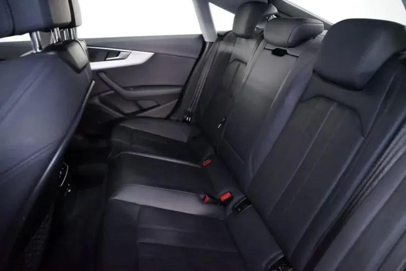 Audi A5 din 2020 cu 88.206 km - oferta AUD152351 - foto 10