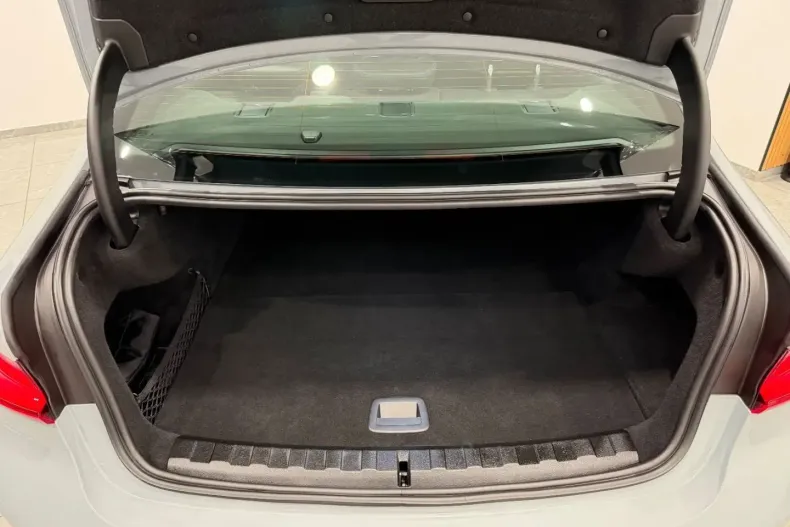 BMW 320 din 2022 cu 61.000 km - oferta BMW152352 - foto 31