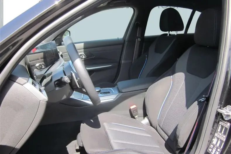 BMW 320 din 2024 cu 4.600 km - oferta BMW152356 - foto 9