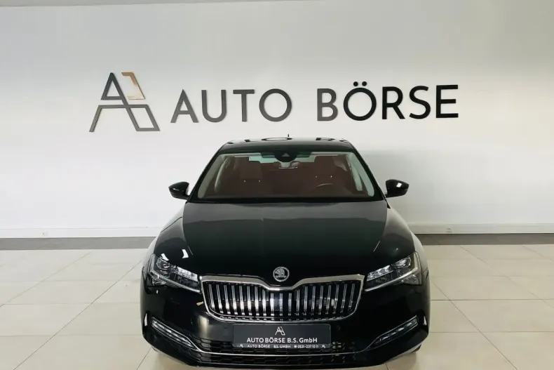 Skoda Superb din 2022 cu 82.690 km - oferta SKO152357 - foto 2