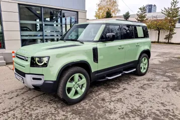 Land Rover Defender din 2023 - oferta LAN152360