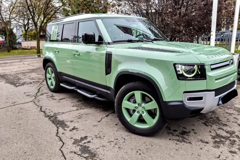 Land Rover Defender din 2023 cu 9.900 km - oferta LAN152360 - foto 2