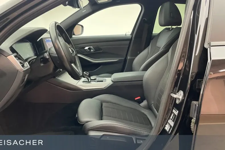 BMW 318 din 2022 cu 75.047 km - oferta BMW152363 - foto 4