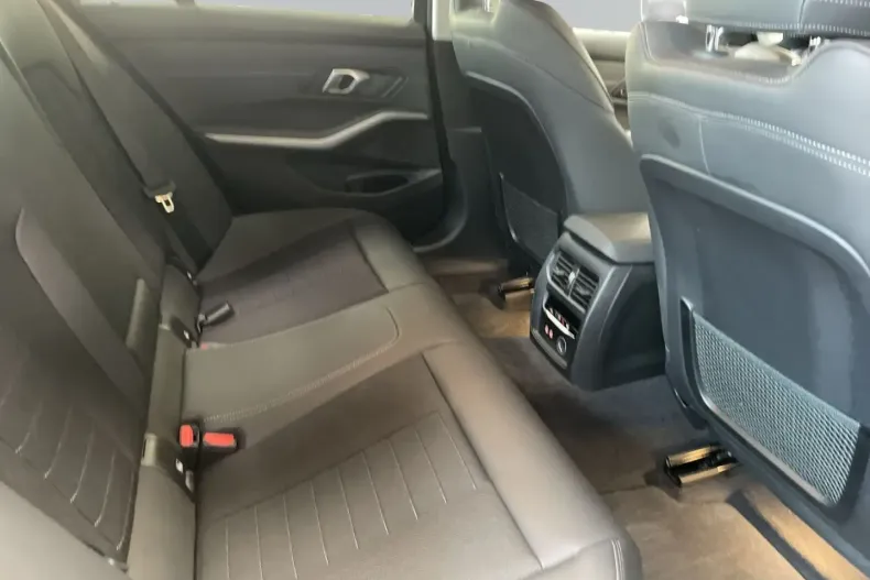 BMW 330 din 2020 cu 7.700 km - oferta BMW152366 - foto 10