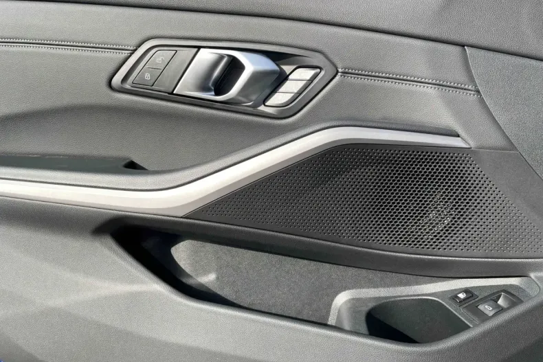 BMW 330 din 2020 cu 7.700 km - oferta BMW152366 - foto 18