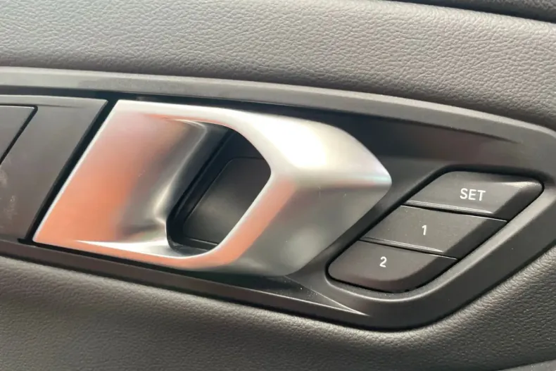 BMW 330 din 2020 cu 7.700 km - oferta BMW152366 - foto 19