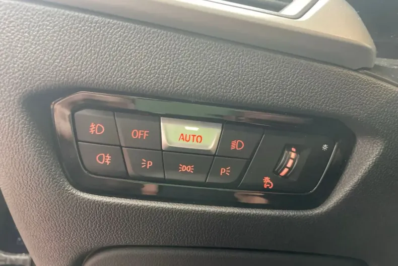 BMW 330 din 2020 cu 7.700 km - oferta BMW152366 - foto 21