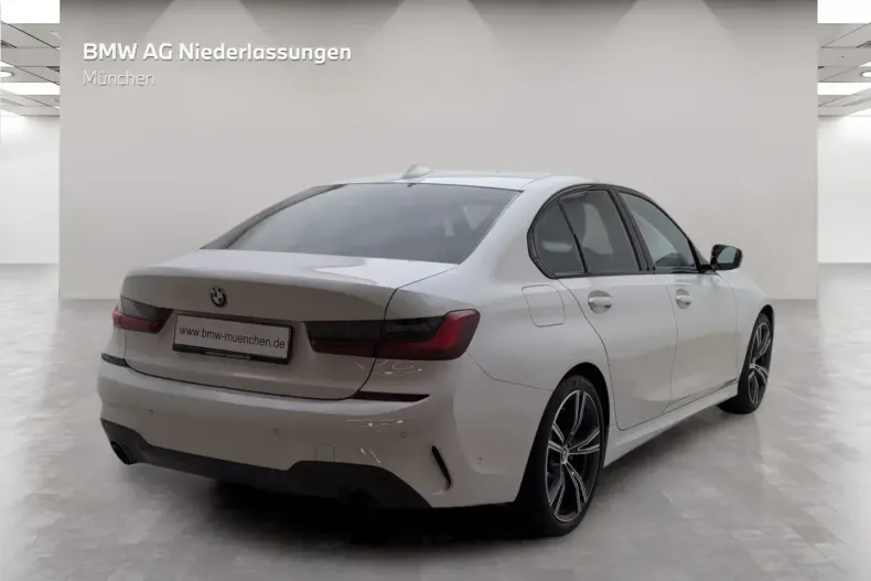 BMW 330 din 2022 cu 67.272 km - oferta BMW152372 - foto 4