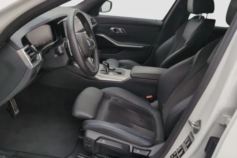 BMW 330 din 2022 cu 67.272 km - oferta BMW152372 - foto 6