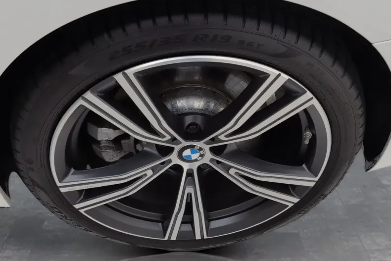 BMW 330 din 2022 cu 67.272 km - oferta BMW152372 - foto 14