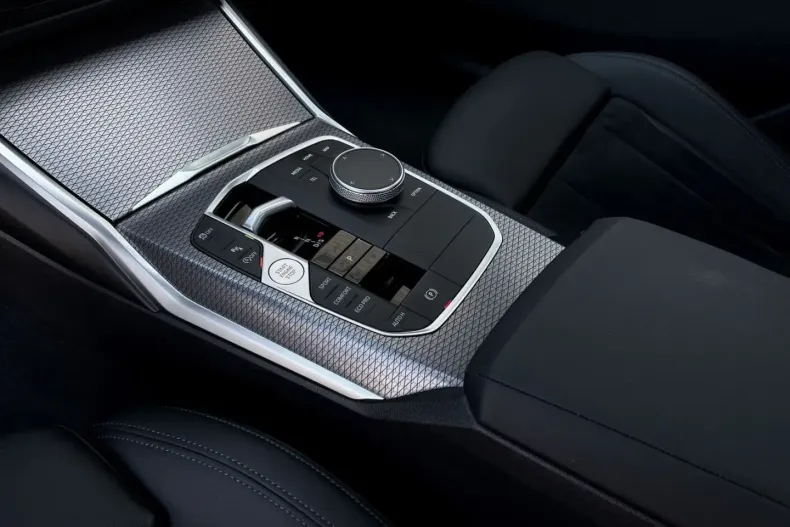 BMW 330 din 2024 cu 16.300 km - oferta BMW152374 - foto 10