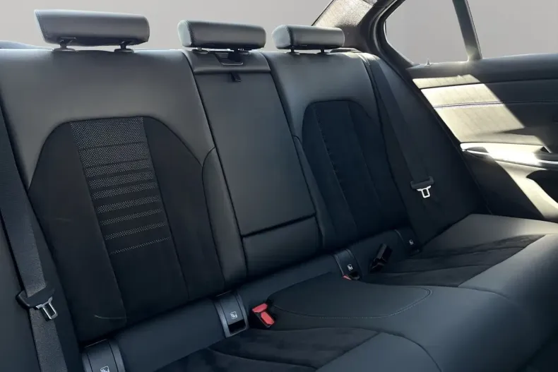 BMW 330 din 2024 cu 16.300 km - oferta BMW152374 - foto 13