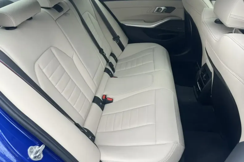 BMW 330 din 2024 cu 24.401 km - oferta BMW152375 - foto 14