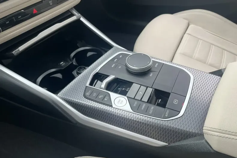 BMW 330 din 2024 cu 24.401 km - oferta BMW152375 - foto 15