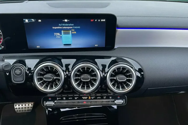 Mercedes-Benz CLA 250 din 2025 cu 7.950 km - oferta MER152381 - foto 15