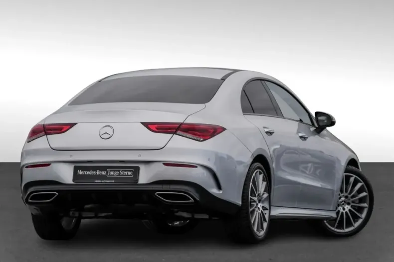 Mercedes-Benz CLA 250 din 2023 cu 2.796 km - oferta MER152382 - foto 2