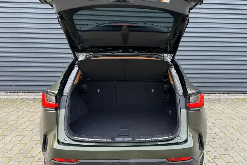 Lexus NX 350h din 2023 cu 17.500 km - oferta LEX152383 - foto 6