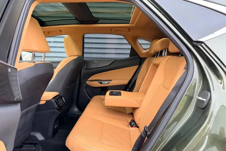 Lexus NX 350h din 2023 cu 17.500 km - oferta LEX152383 - foto 12