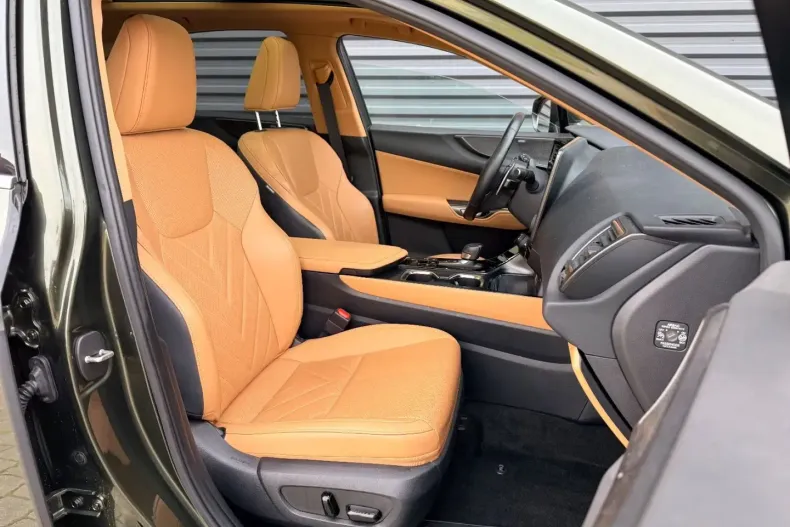 Lexus NX 350h din 2023 cu 17.500 km - oferta LEX152383 - foto 15