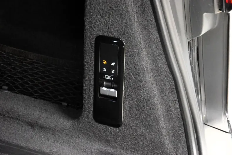 Land Rover Range Rover Sport din 2023 cu 9.980 km - oferta LAN152393 - foto 8