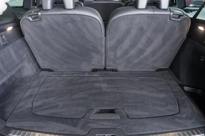 Volvo XC40 din 2020 cu 143.110 km - oferta VOL152394 - foto 9