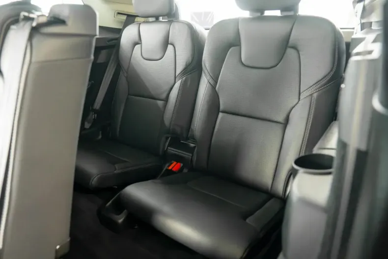 Volvo XC40 din 2020 cu 143.110 km - oferta VOL152394 - foto 12