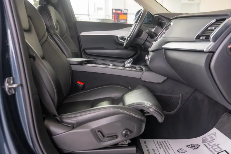 Volvo XC40 din 2020 cu 143.110 km - oferta VOL152394 - foto 14