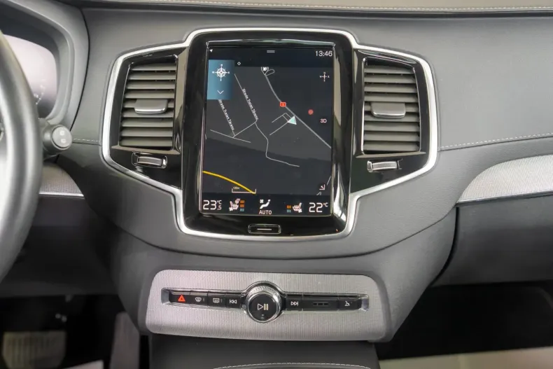 Volvo XC40 din 2020 cu 143.110 km - oferta VOL152394 - foto 21