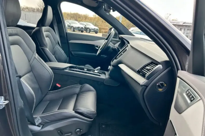 Volvo XC90 din 2024 cu 7.500 km - oferta VOL152398 - foto 7