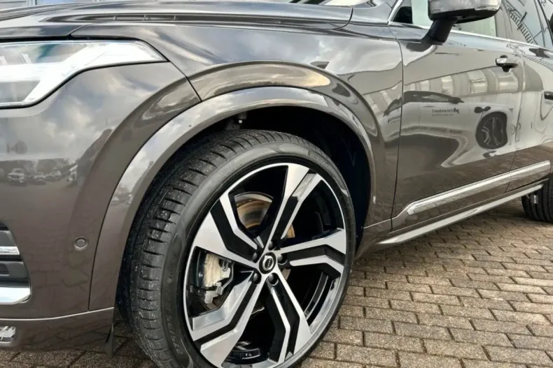 Volvo XC90 din 2024 cu 7.500 km - oferta VOL152398 - foto 14