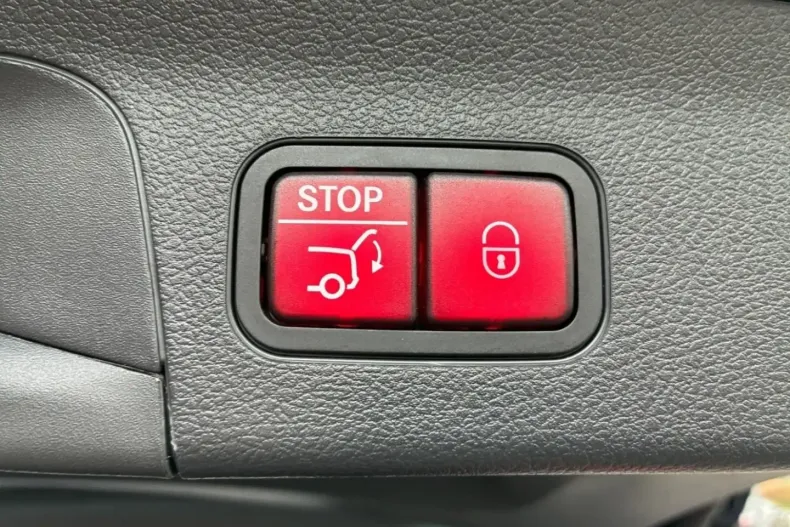 Mercedes-Benz GLS 350 din 2024 cu 12.136 km - oferta MER152406 - foto 20