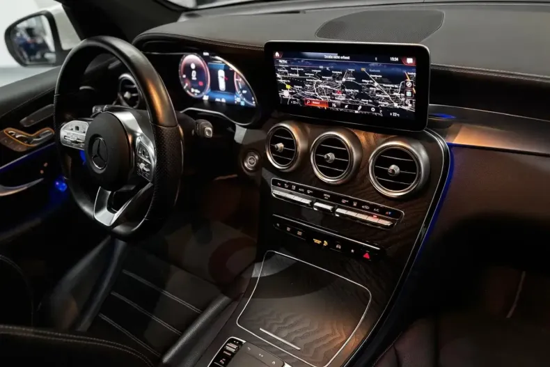 Mercedes-Benz GLC 300 din 2022 cu 80.700 km - oferta MER152420 - foto 8