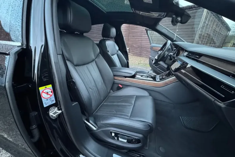 Audi A8 din 2021 cu 89.950 km - oferta AUD152424 - foto 12