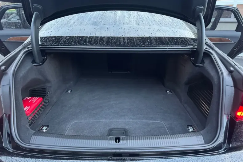 Audi A8 din 2021 cu 89.950 km - oferta AUD152424 - foto 19