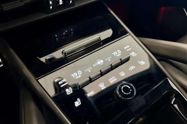 Porsche Cayenne din 2024 cu 48.298 km - oferta POR152427 - foto 24