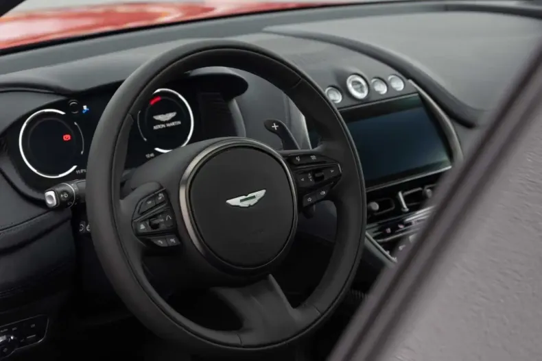 Aston Martin DBX din 2024 cu 11.300 km - oferta AST152432 - foto 23