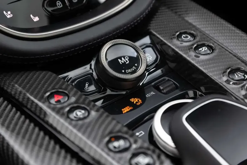 Aston Martin DBX din 2024 cu 11.300 km - oferta AST152432 - foto 24