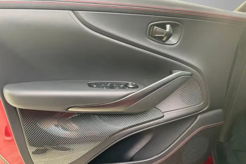 Aston Martin DBX din 2023 cu 10.000 km - oferta AST152433 - foto 7