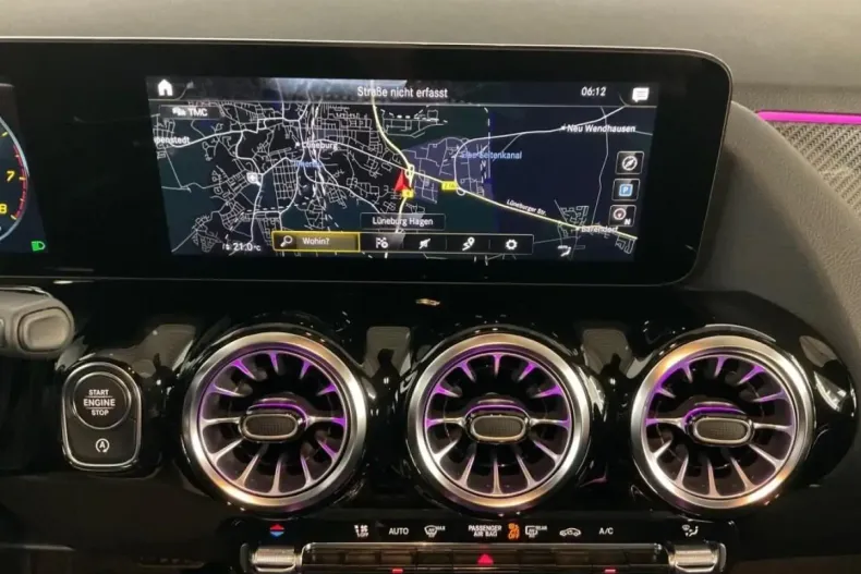 Mercedes-Benz GLA 200 din 2023 cu 33.723 km - oferta MER152440 - foto 13