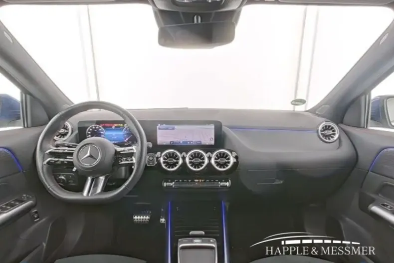 Mercedes-Benz GLA 200 din 2023 cu 41.740 km - oferta MER152442 - foto 6