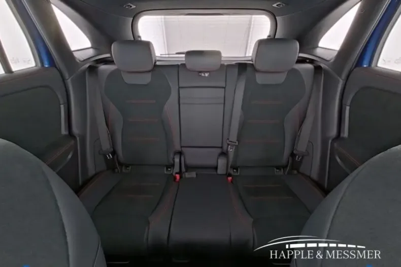 Mercedes-Benz GLA 200 din 2023 cu 41.740 km - oferta MER152442 - foto 7